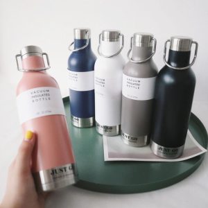 bouteille rétro en acier inoxydable