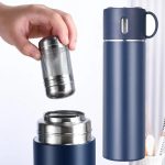 Bouteille avec infuseur intégré
